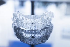 who is the best cosmetic dentist in vero beach office for straighter teeth?